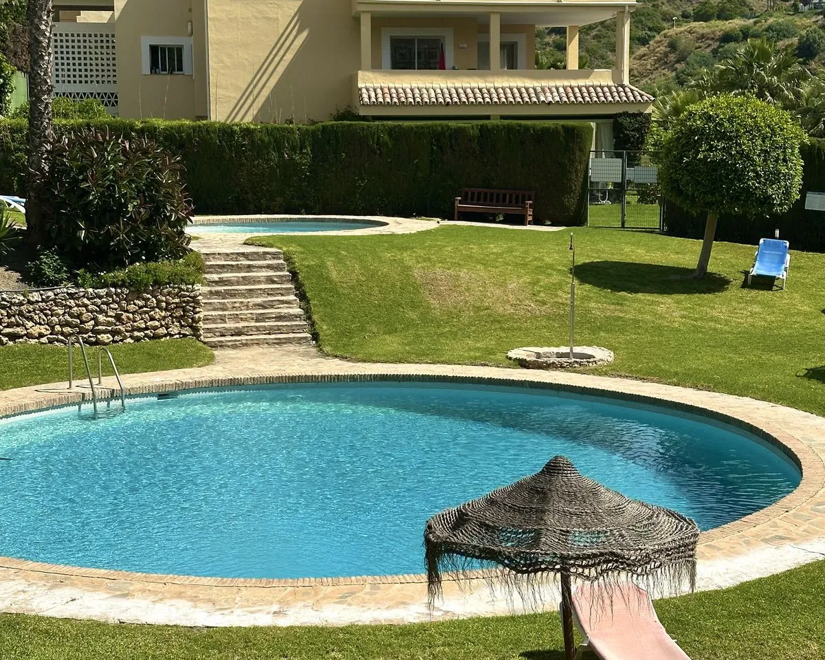 b66a5e50-e9c4-4834-924a-28069c07e96d