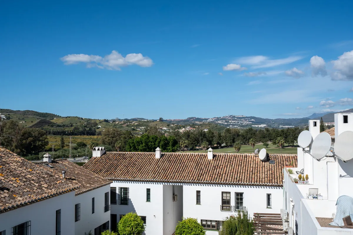 28cf6e49-0157-418a-940e-68759a7aeb19