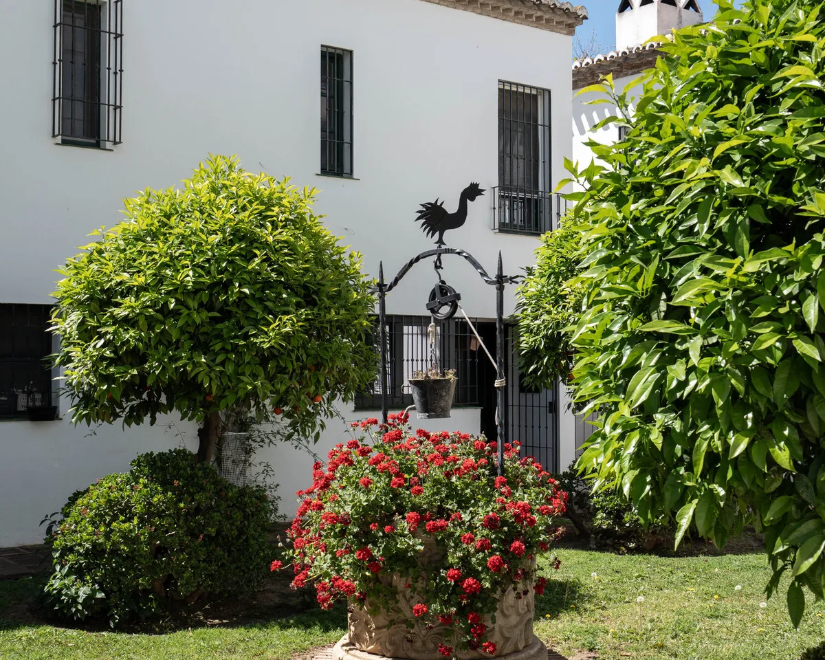 64f41155-af0a-480d-8f33-e7bf018f710a