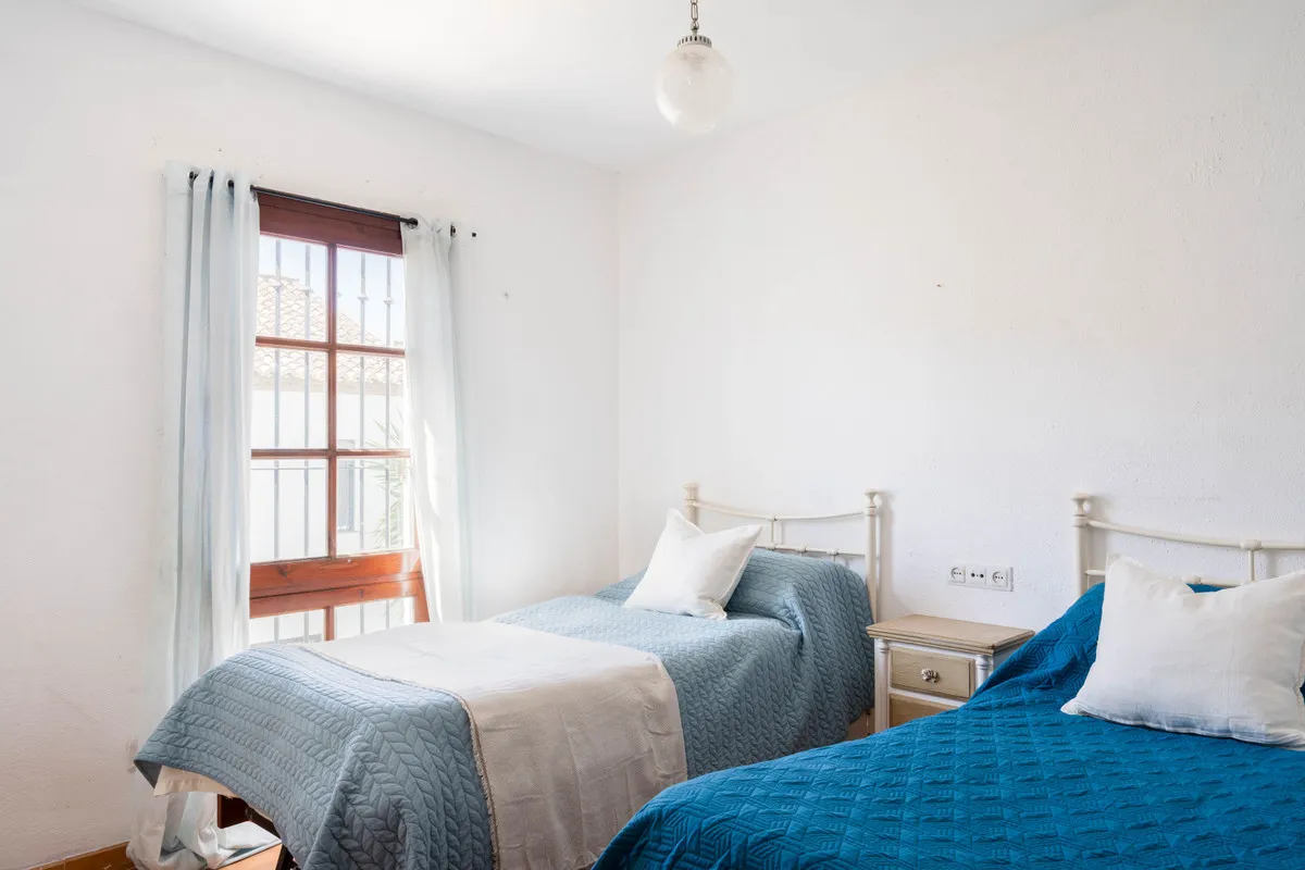 a57af96b-2070-4f24-ba90-93f0c757f86a