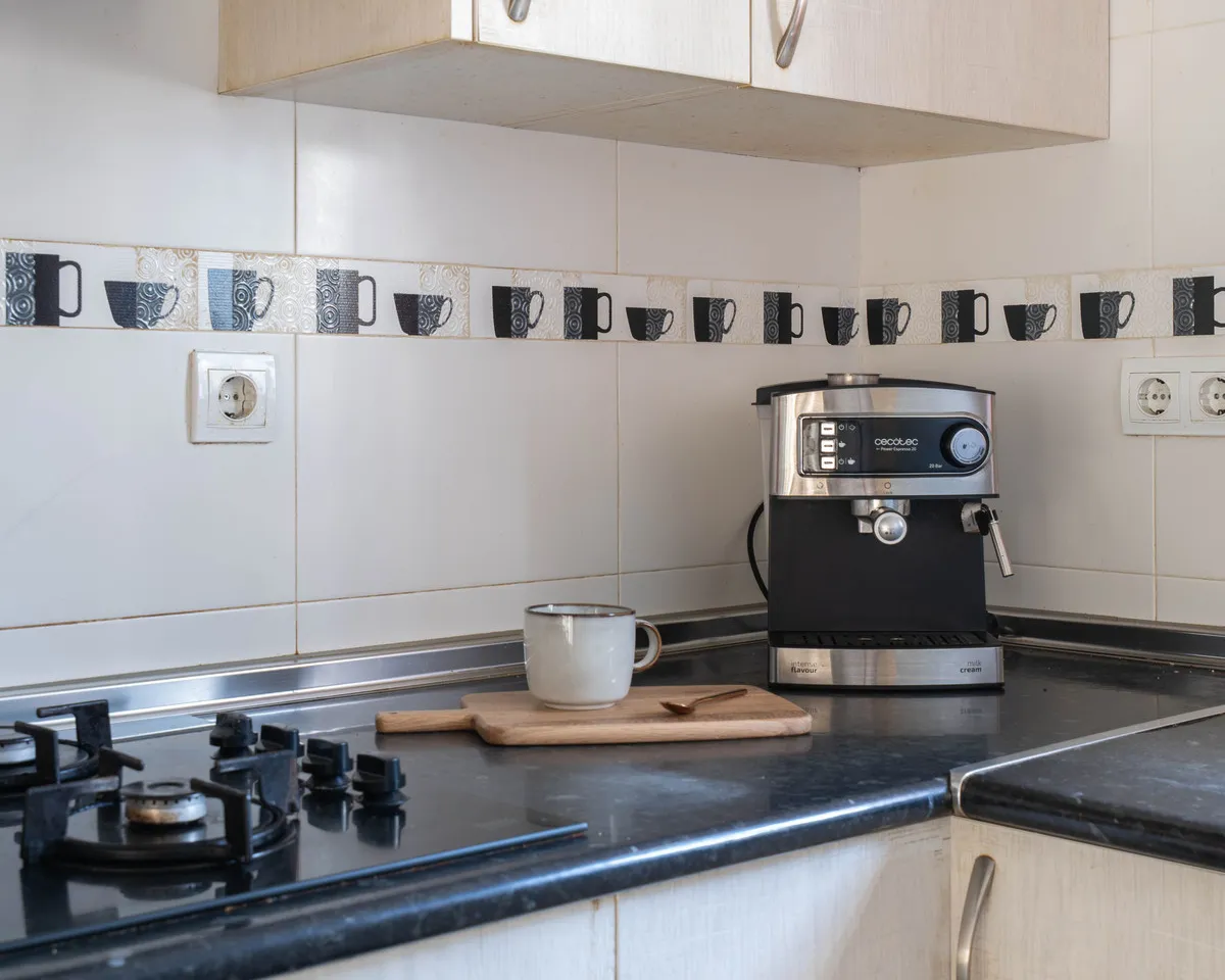 fe5b343b-0c62-4136-a91b-4330a1213de0