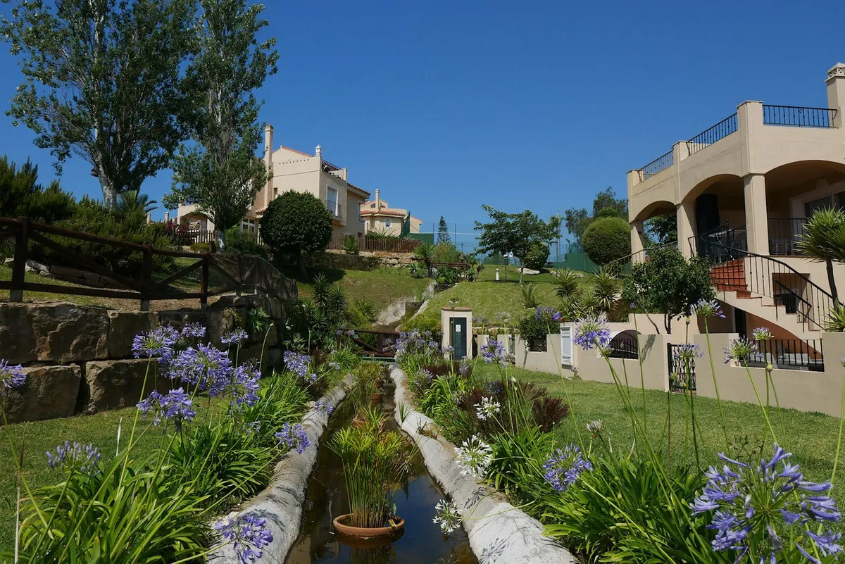 3d38662c-ded0-4952-8b26-da6cd821ab51