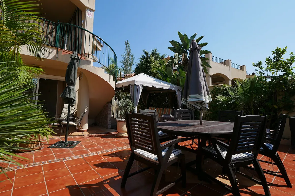 e8f030bb-b201-4d89-a5d6-6183a6faffb3