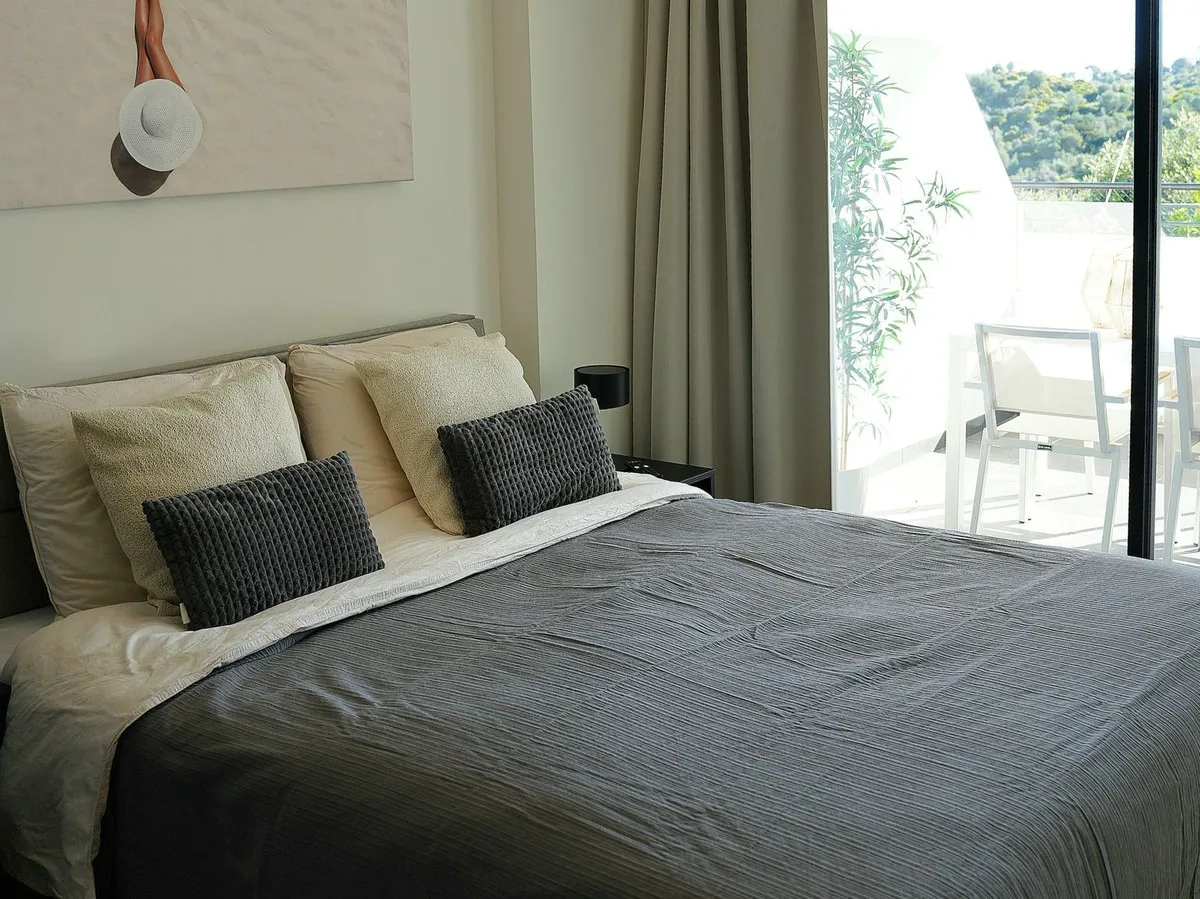 080d884a-dc34-40b4-b379-ee7a27aefff8