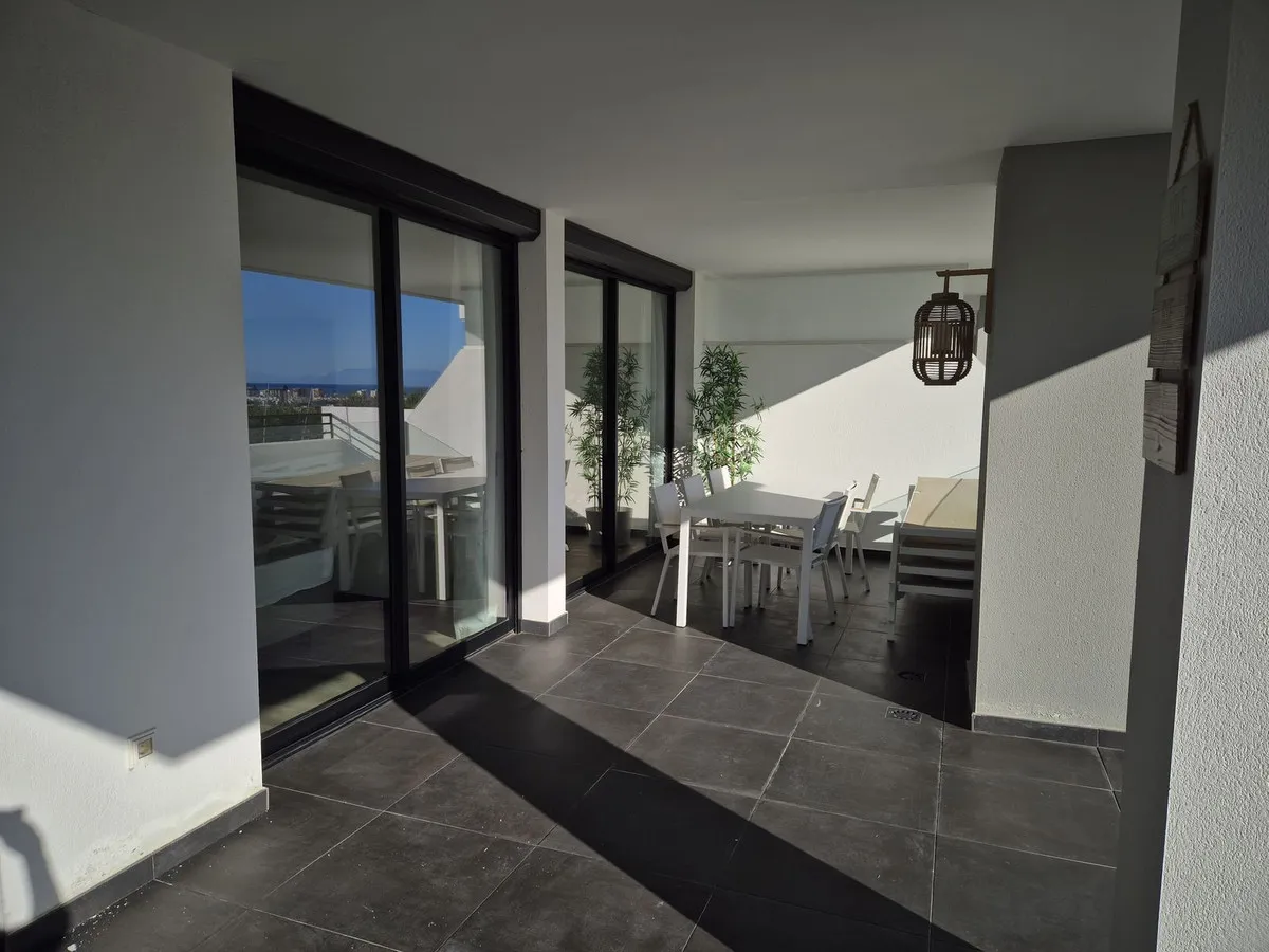 21964fce-de37-4630-b700-103ee134c1be