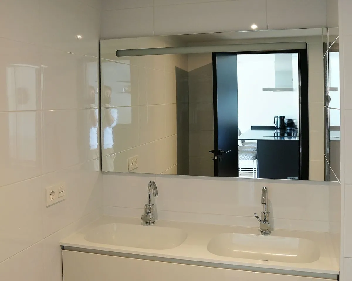 63595e82-b3ec-4ef9-8500-fb5c0852b11a