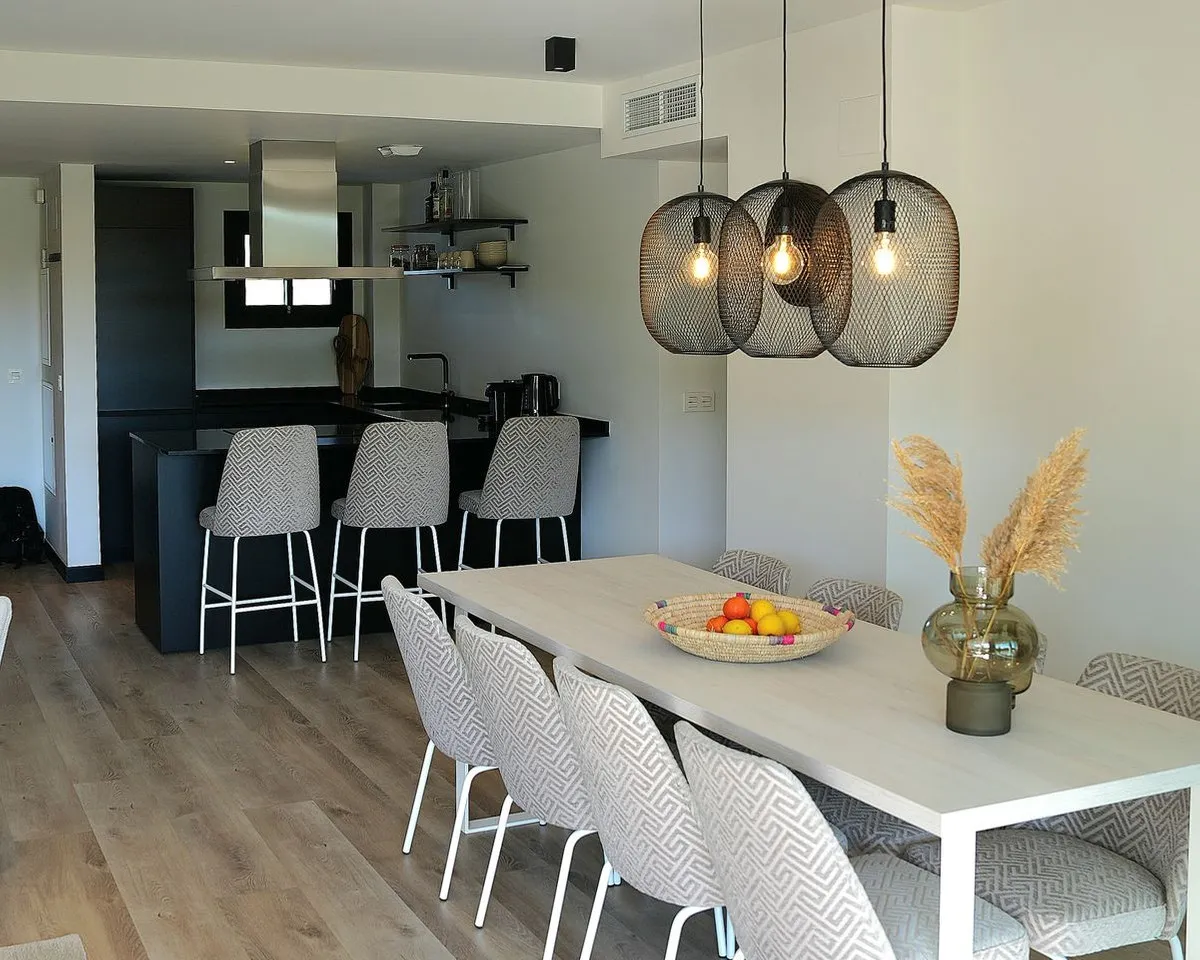 6f5162b1-4241-43ff-9633-5e4790529c40