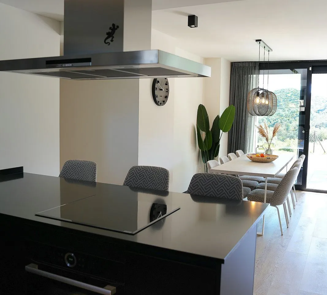 88084310-a021-4a95-b0d2-dfdf364312c4