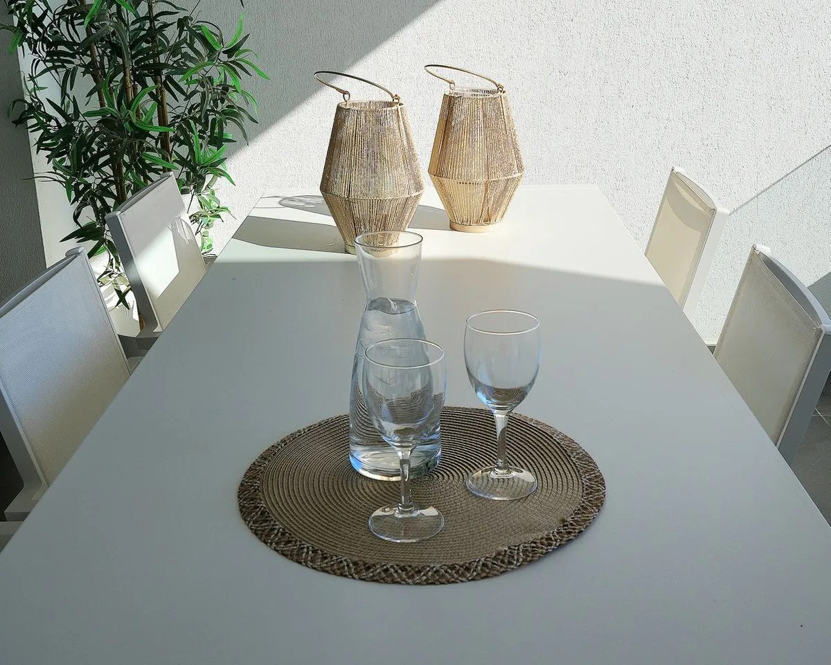 e9bc5b5c-b07e-46e7-8900-233fe13b5ac6