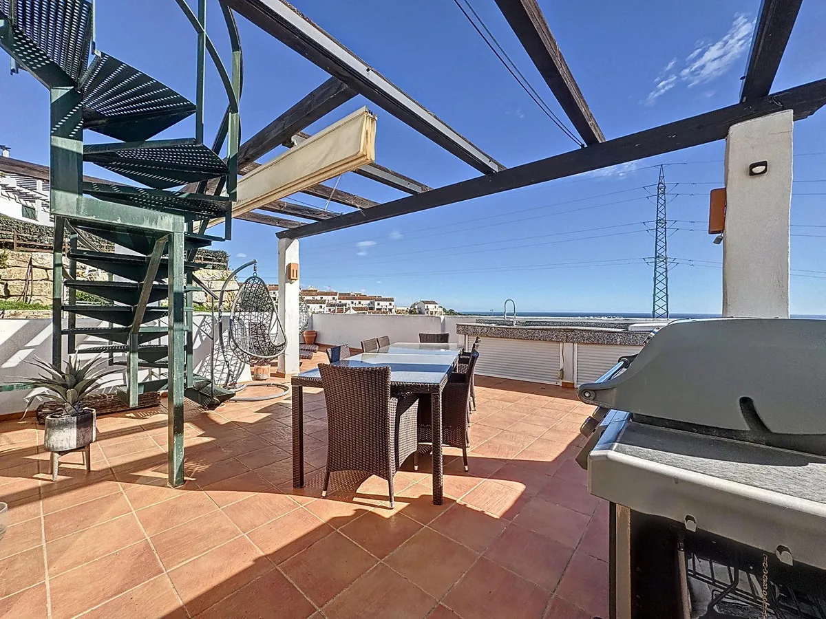 31571396-61cb-43da-8dcc-f7c9e1046e82