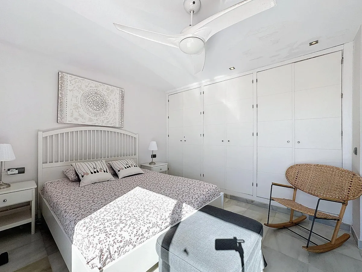 af193b37-c3d9-468d-9d78-119953e492f2