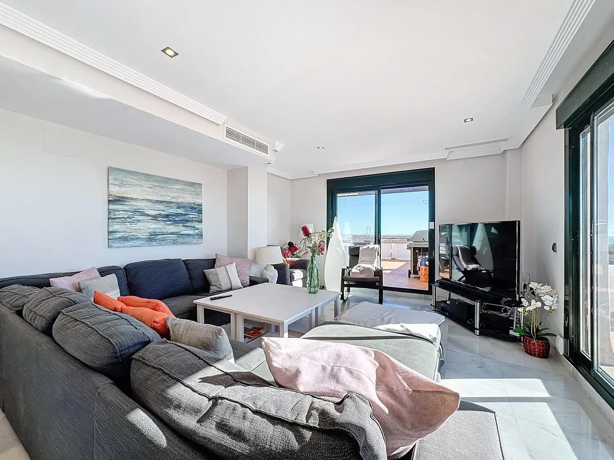 d8768324-7680-49ac-b9bc-9957ee1e1e65