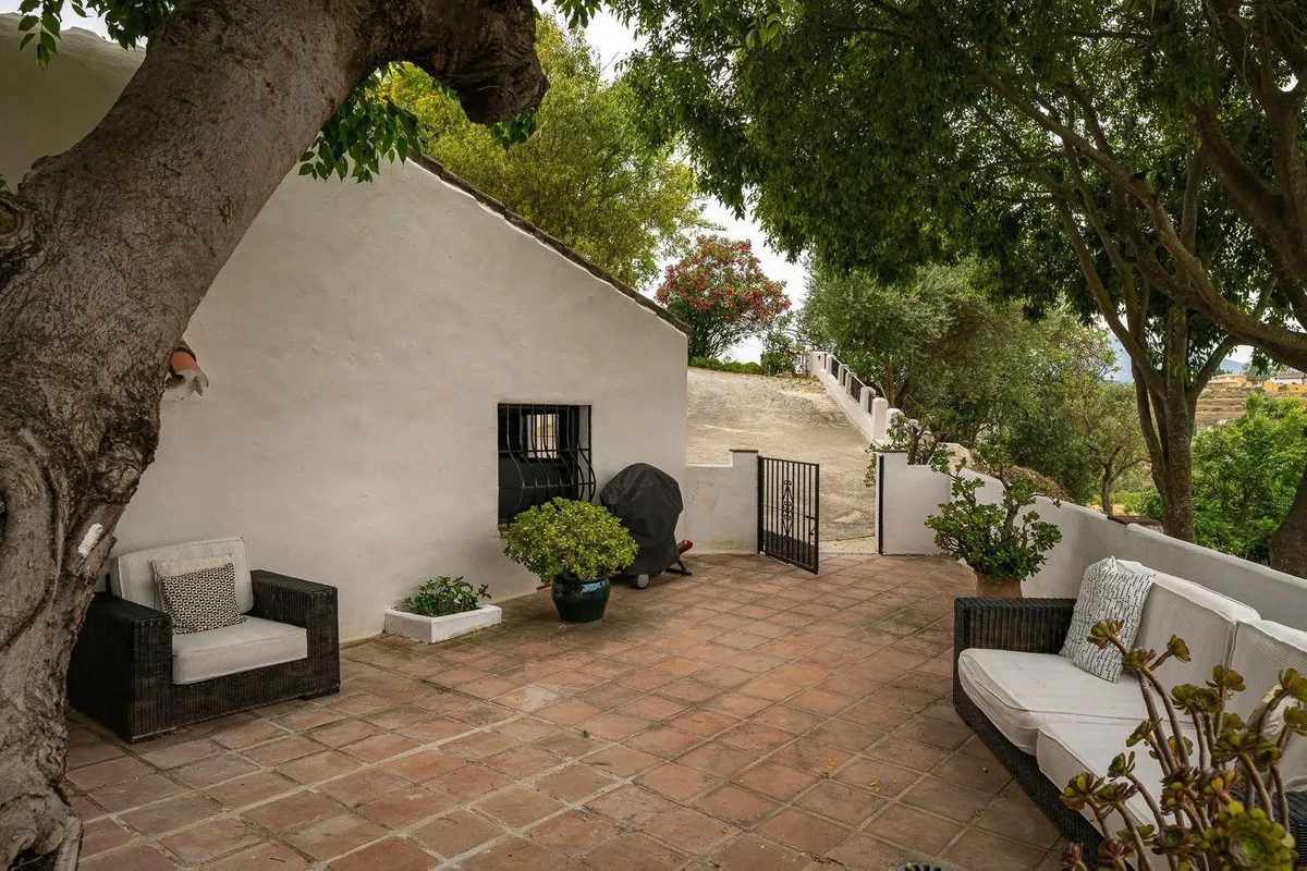 2237e641-27f1-48ab-a0a4-18541bc78e81