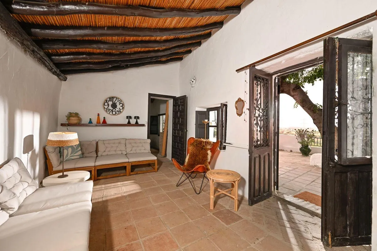 93513c7b-c618-4b6c-8cdc-0bd810725ec8