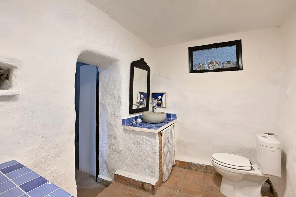 c14c28df-39b1-45b9-bca9-c7784f8cc79c