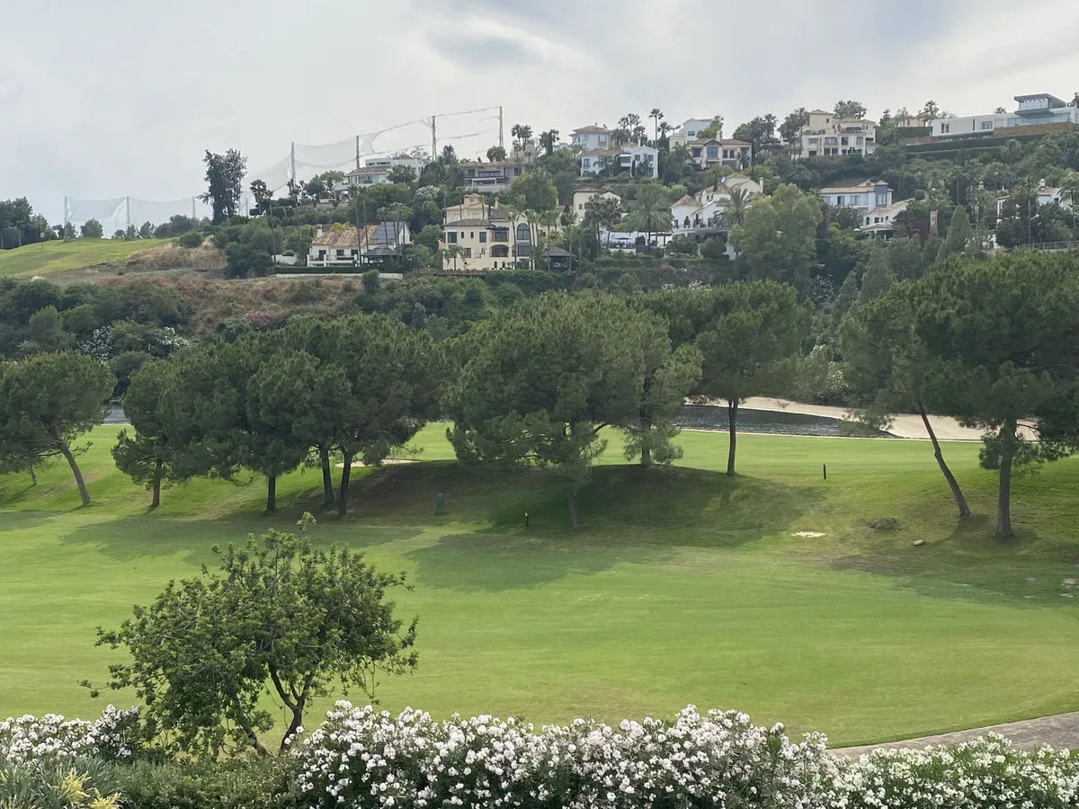 634e1b52-3848-435a-bcd8-b56cbe238c6f