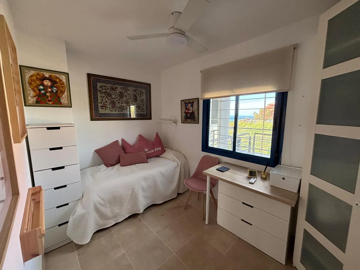 61c6dd40-7757-4f2c-9e4e-22d67b8783b5