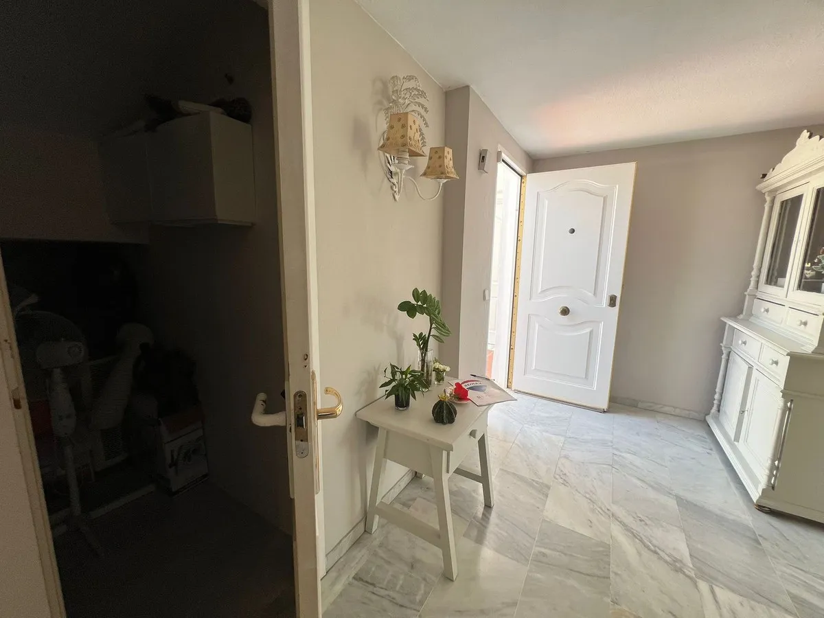 30a6f8fc-6c6e-4bd8-8c6e-9b2b728db391