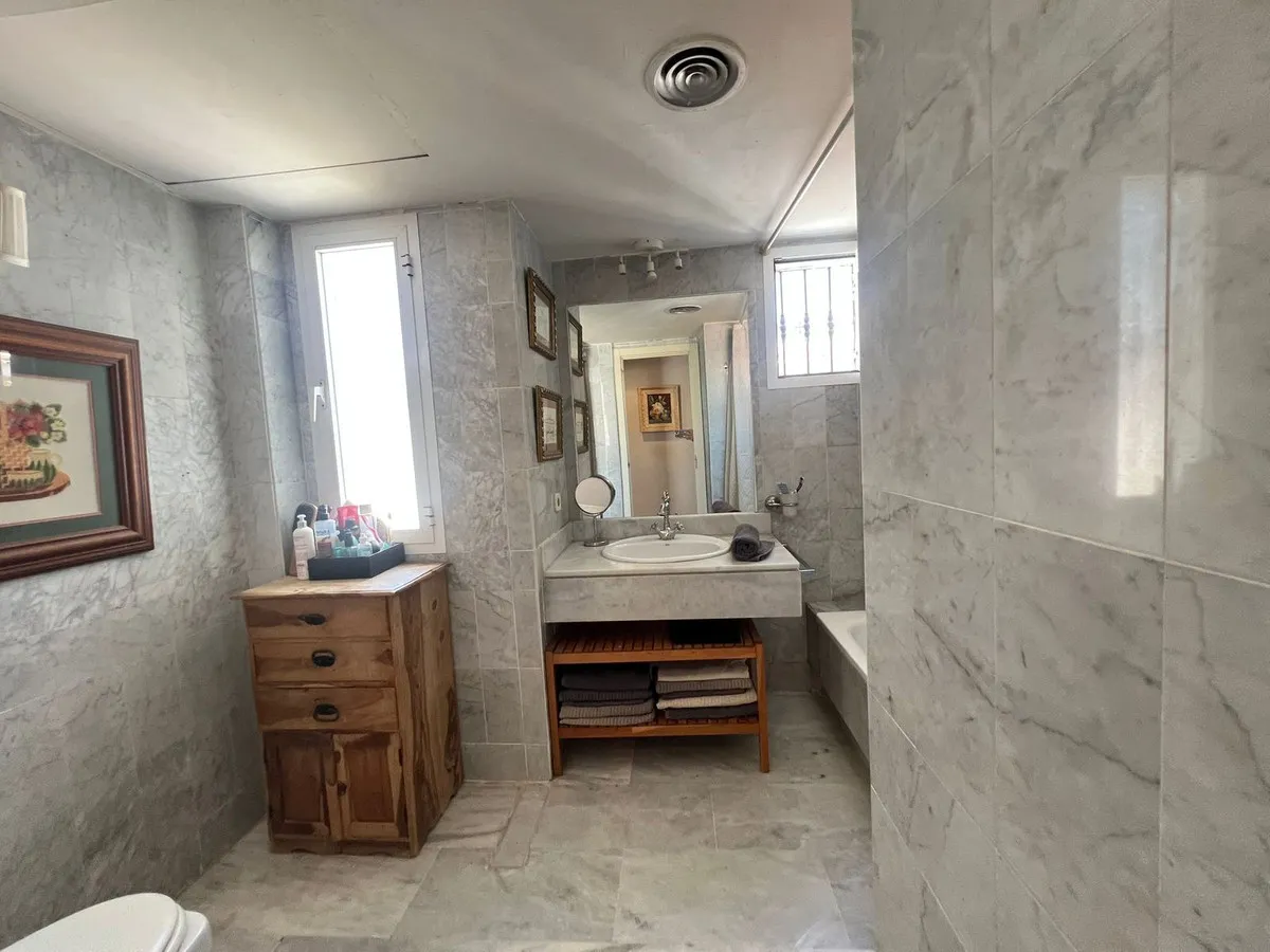 8ff5273f-2032-42b0-ad68-111520971bf1