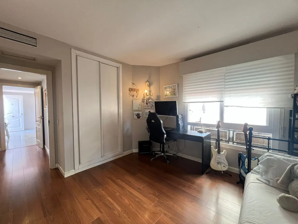 dc4549bf-f46d-4a55-8656-8450f2308ff5