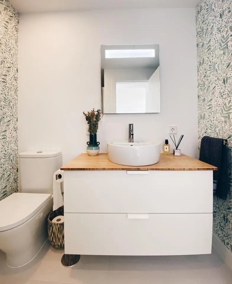 496f8aa0-c207-4802-aca2-142e3d1bacba