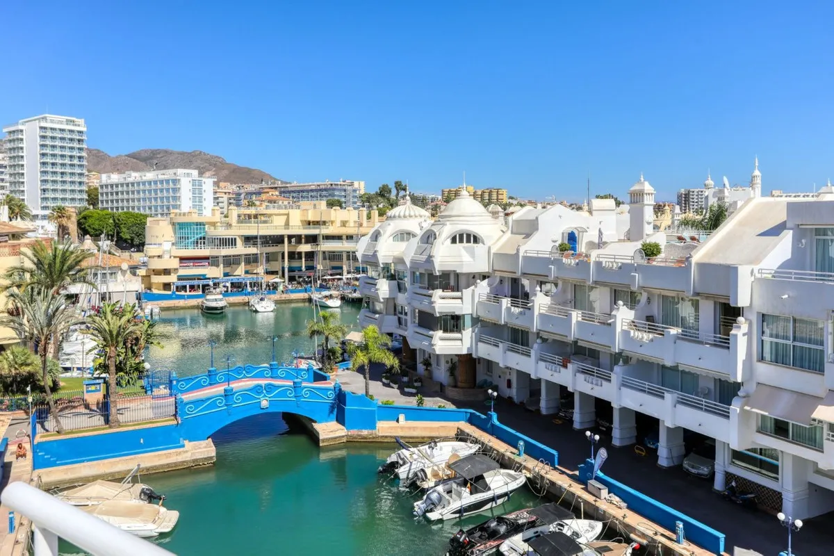 32cf2406-594c-425f-83ce-cebccb6302a3