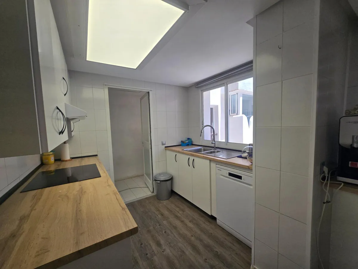 53feebaf-c2b4-4202-b489-694f687f7d1b