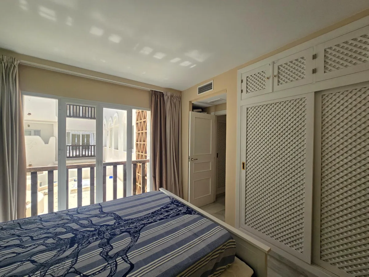 b2ee6ecb-8278-4b47-979e-62322e205f04