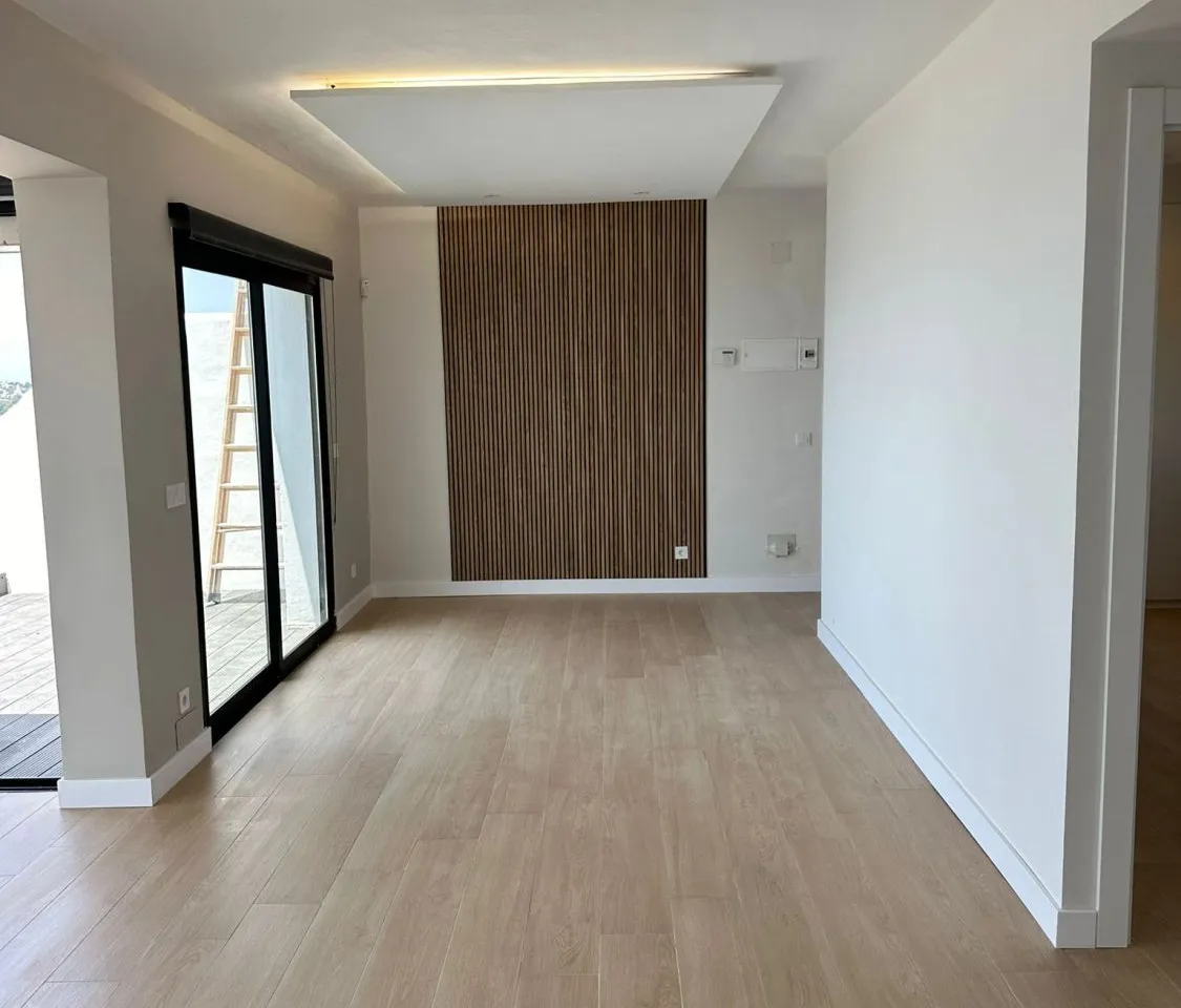 12c0d6b2-3a18-410c-ac05-3e142347d7c1