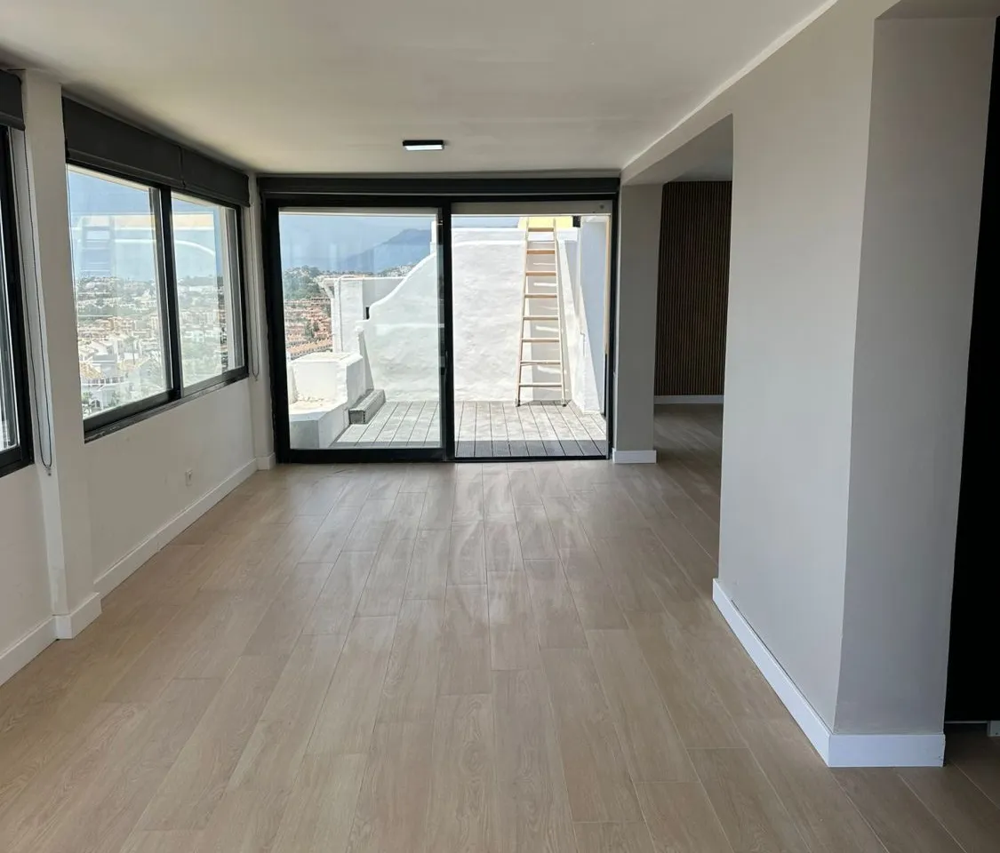 4fee8030-1219-47bc-ae2c-2fd98641b05e