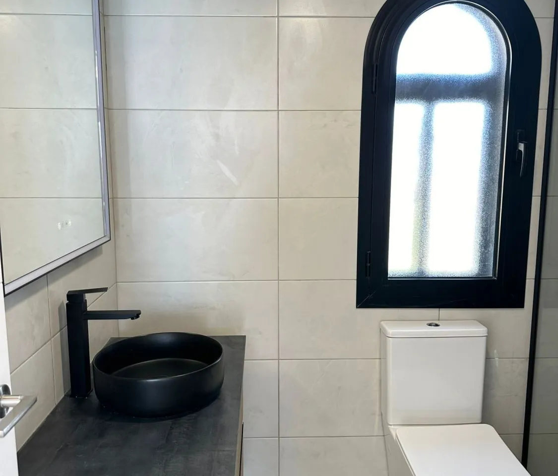 6297246b-15a8-480b-8dcd-04b9e937a746