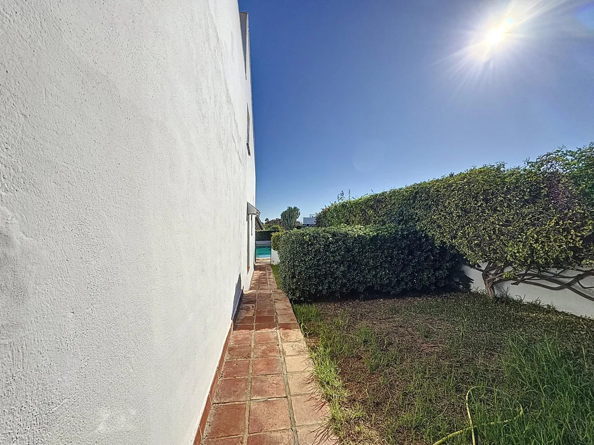 d51fd204-6baf-41ea-bbfa-968d67212002