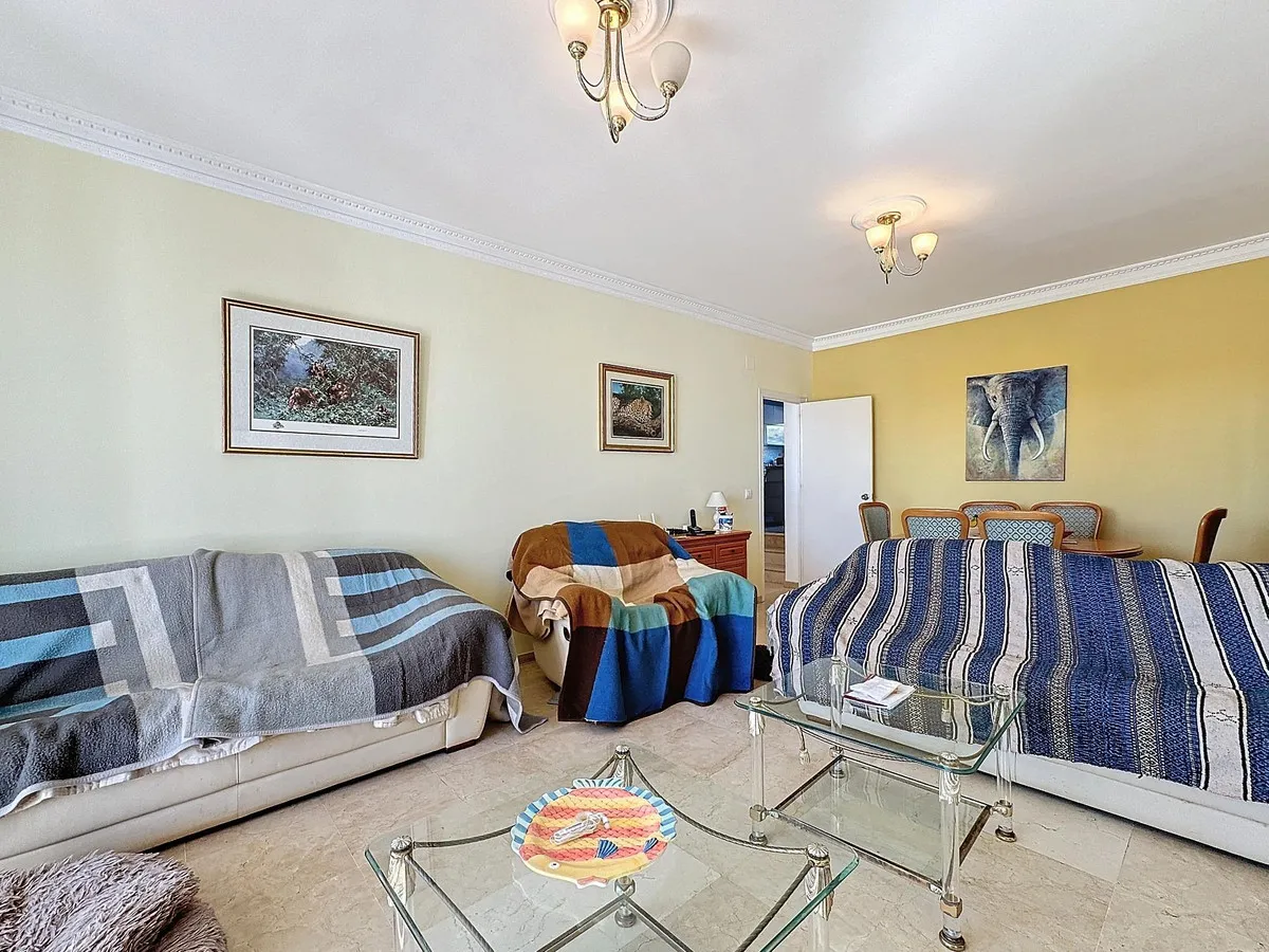 f6f9c6a1-6cc7-4b3b-80bf-7c733c71238e