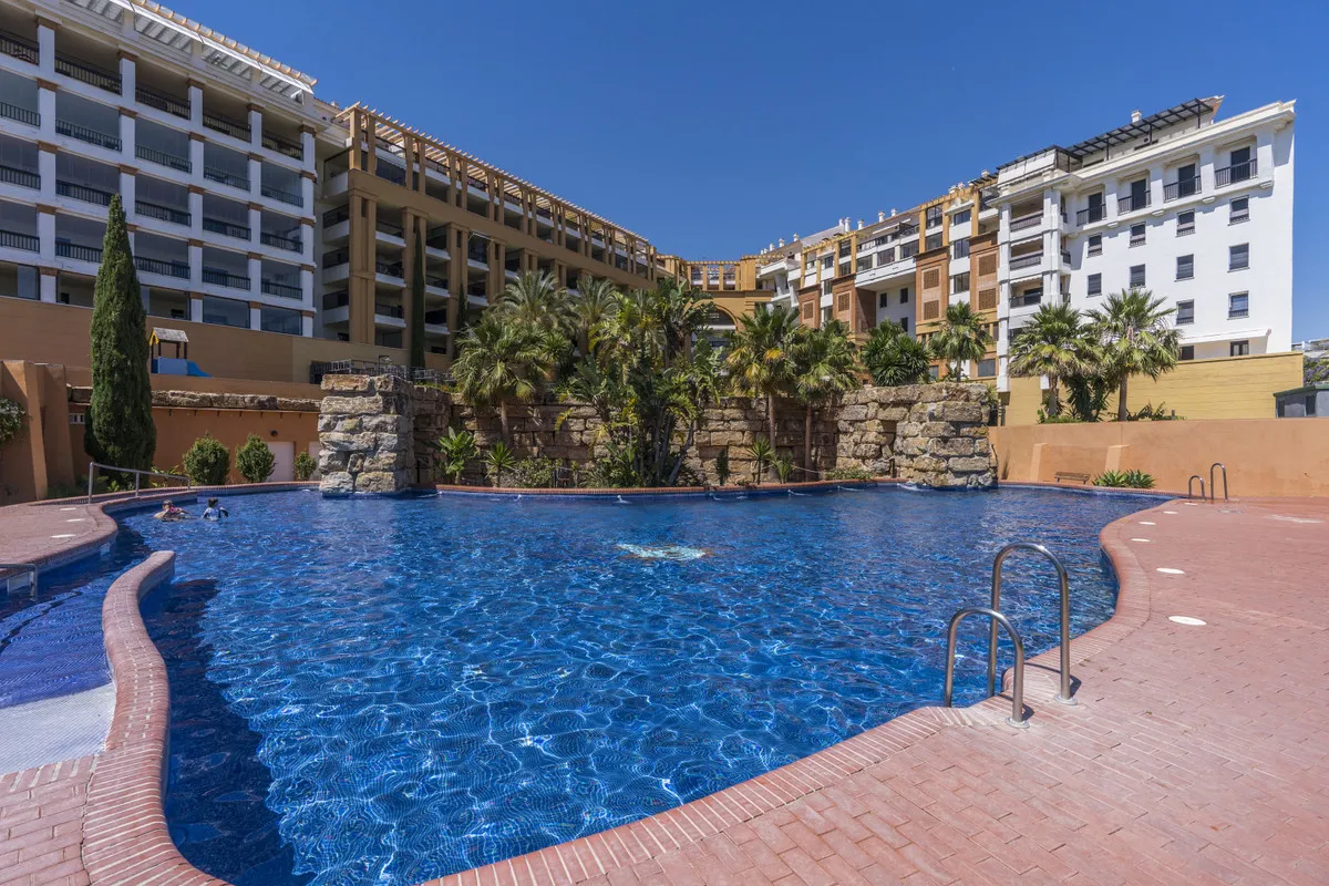 76d52cb5-0299-4646-a509-ebe63482b908