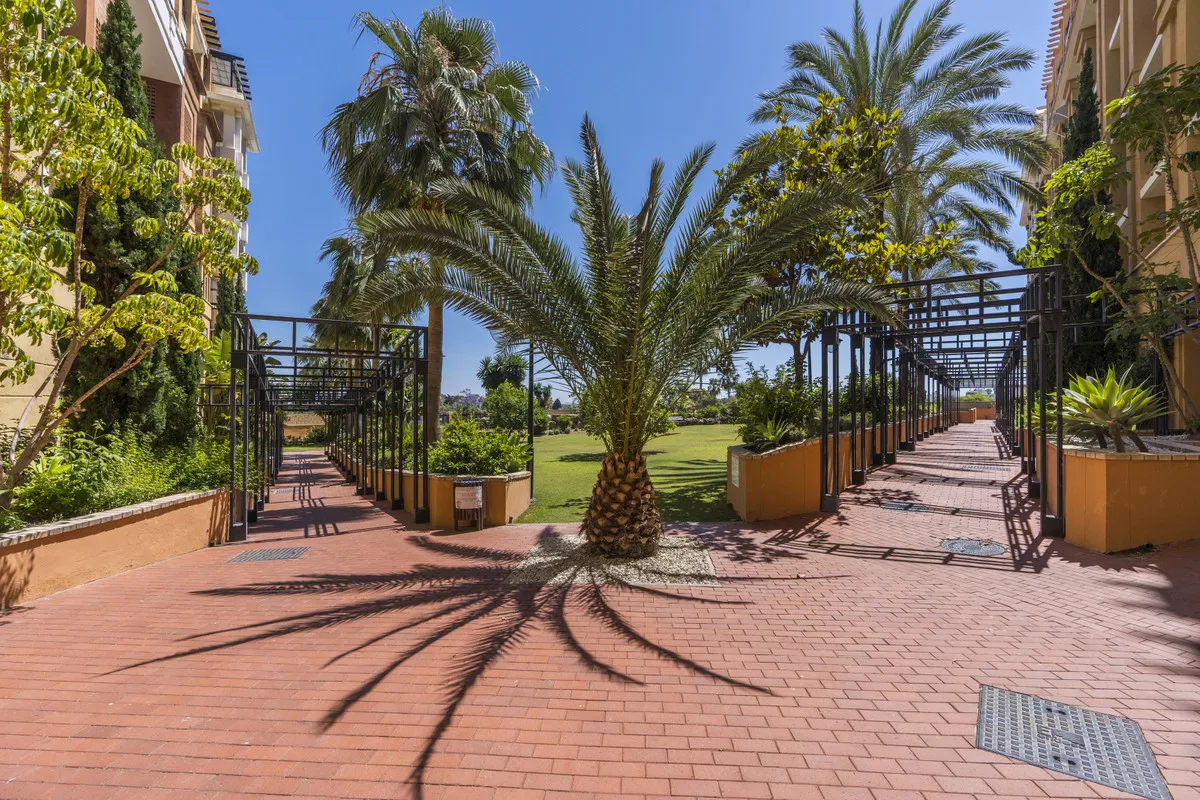 78409f89-b09c-4e63-9101-87a518193a47