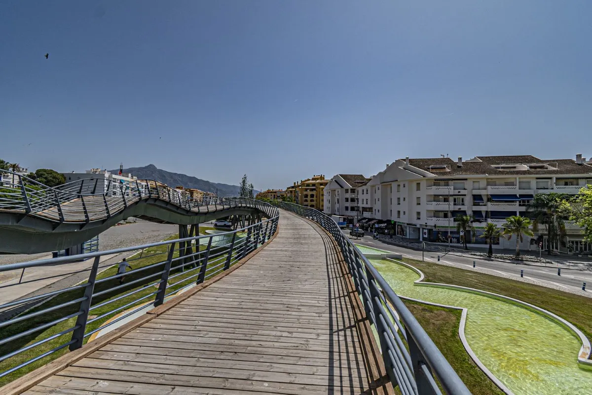 8367dd99-686e-43fa-8959-7a9a1cb5ec94