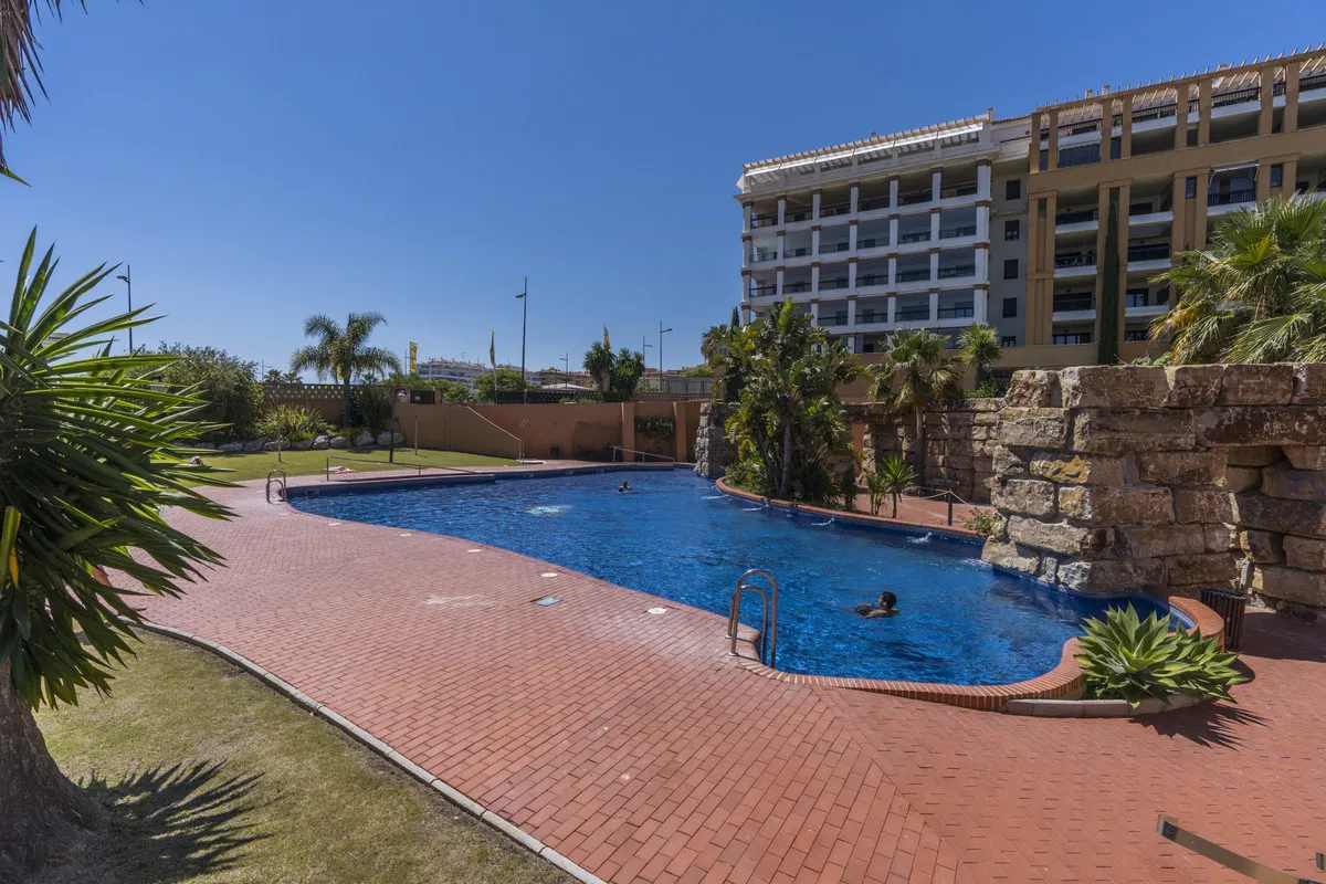 d0f06acf-ac38-49ea-a896-b9f81403b6a8