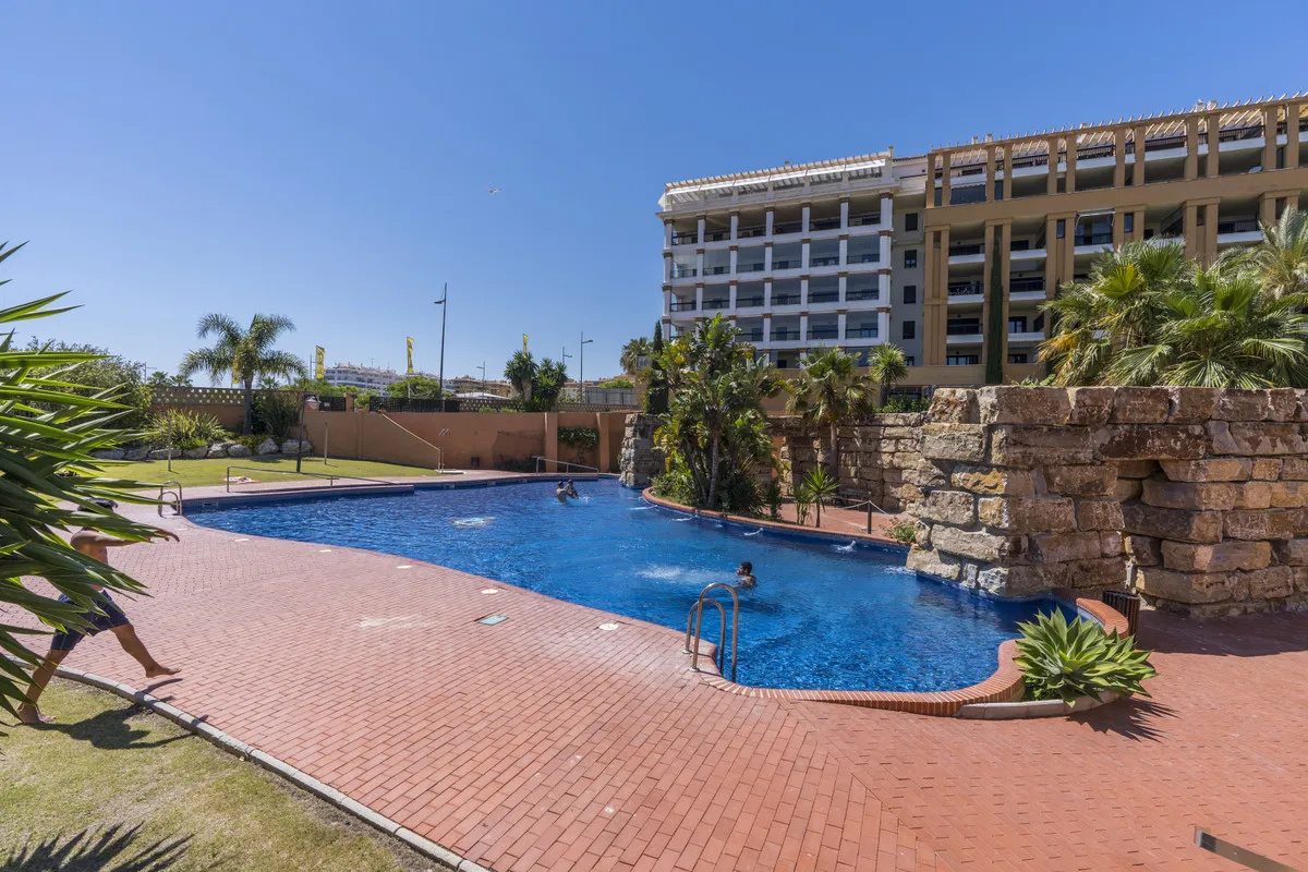 f3429467-8fd5-41ee-a585-594a25b04a58