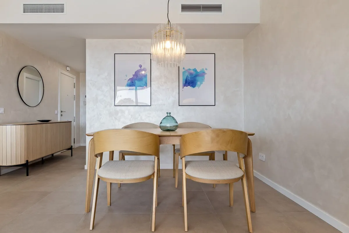 fe84adf9-3153-4dfb-bd25-004d301f4245