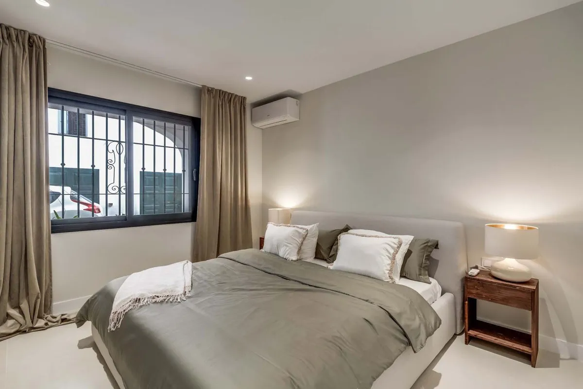 3713d727-3f64-43f2-9a61-28deae3db199