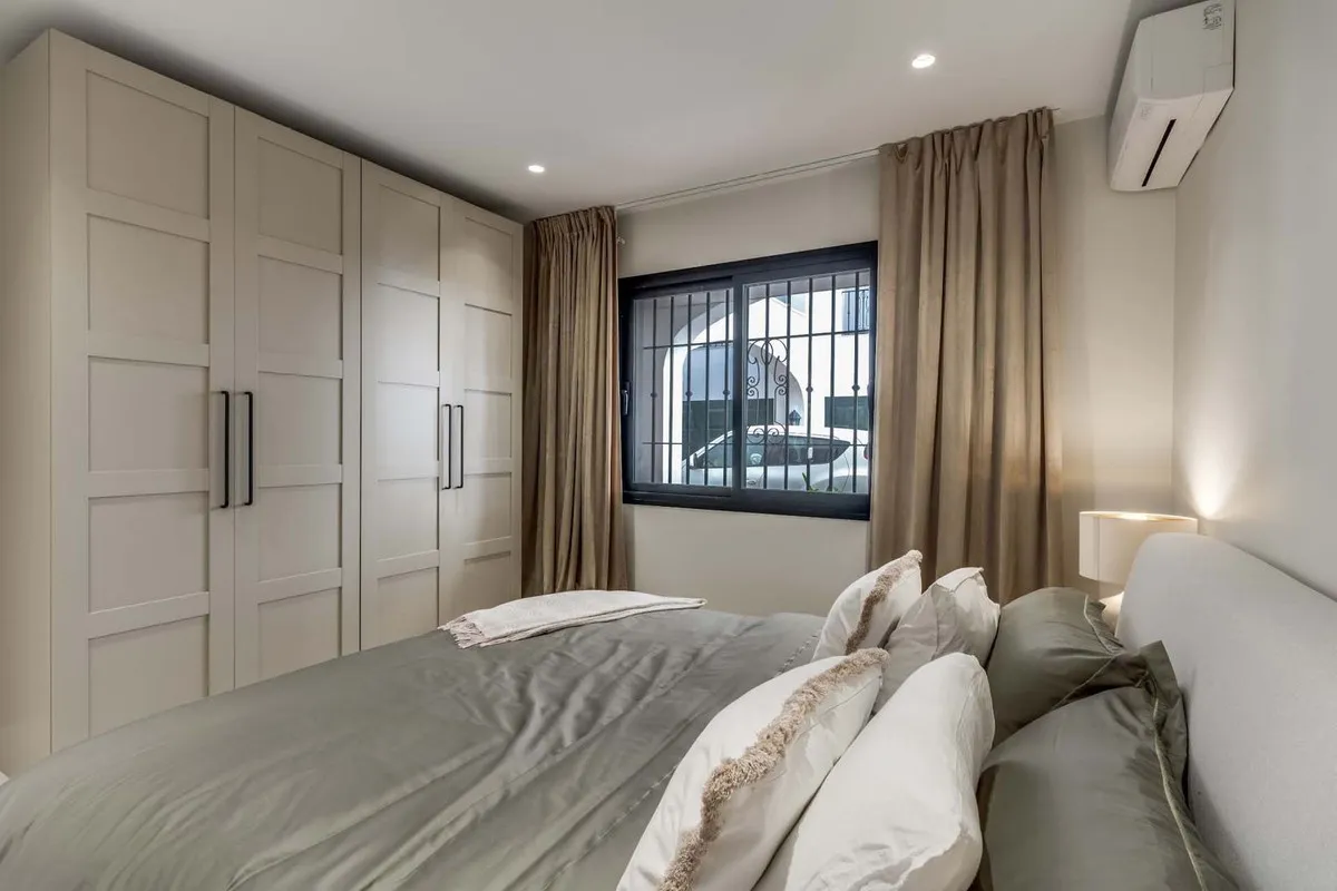 8108582b-ed7d-4a7f-bfb6-d86a70a0ffc4