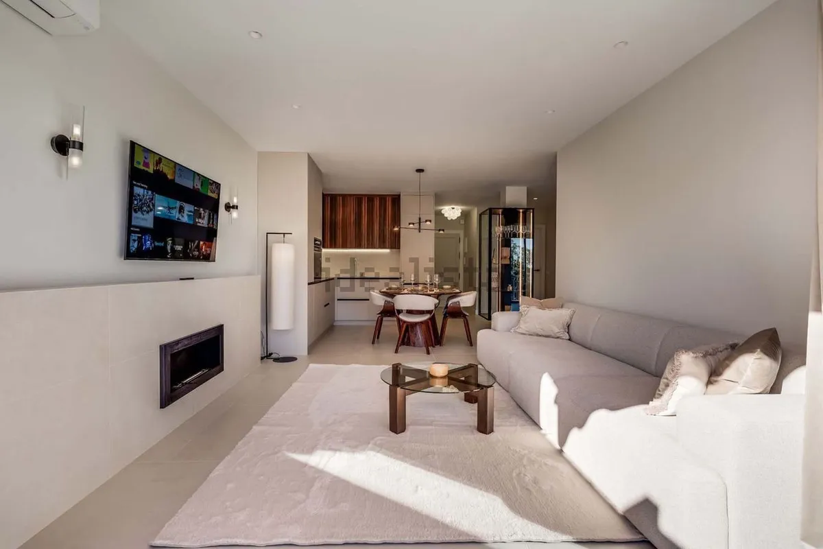 b2905e4d-a9aa-4673-bac7-ce111d9ea5db