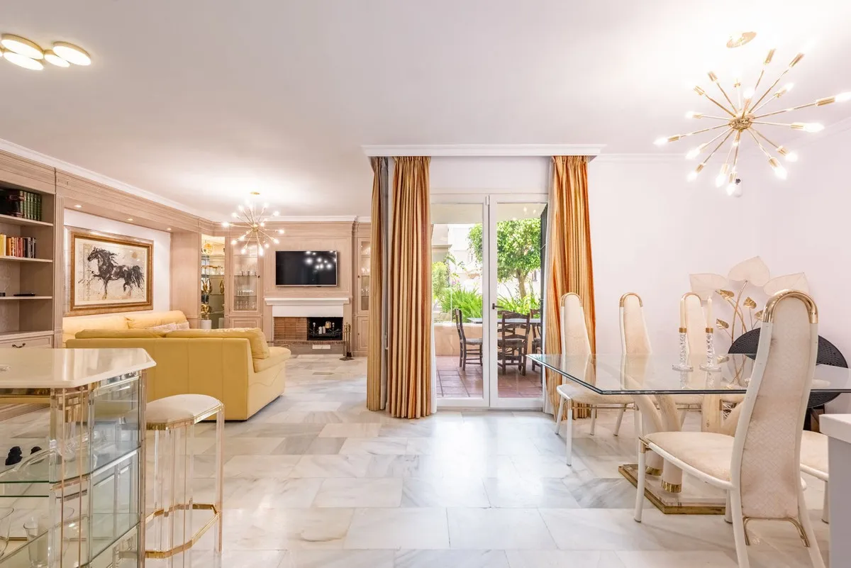 8f5c9567-25a5-45a9-8944-c53f1e74edc5