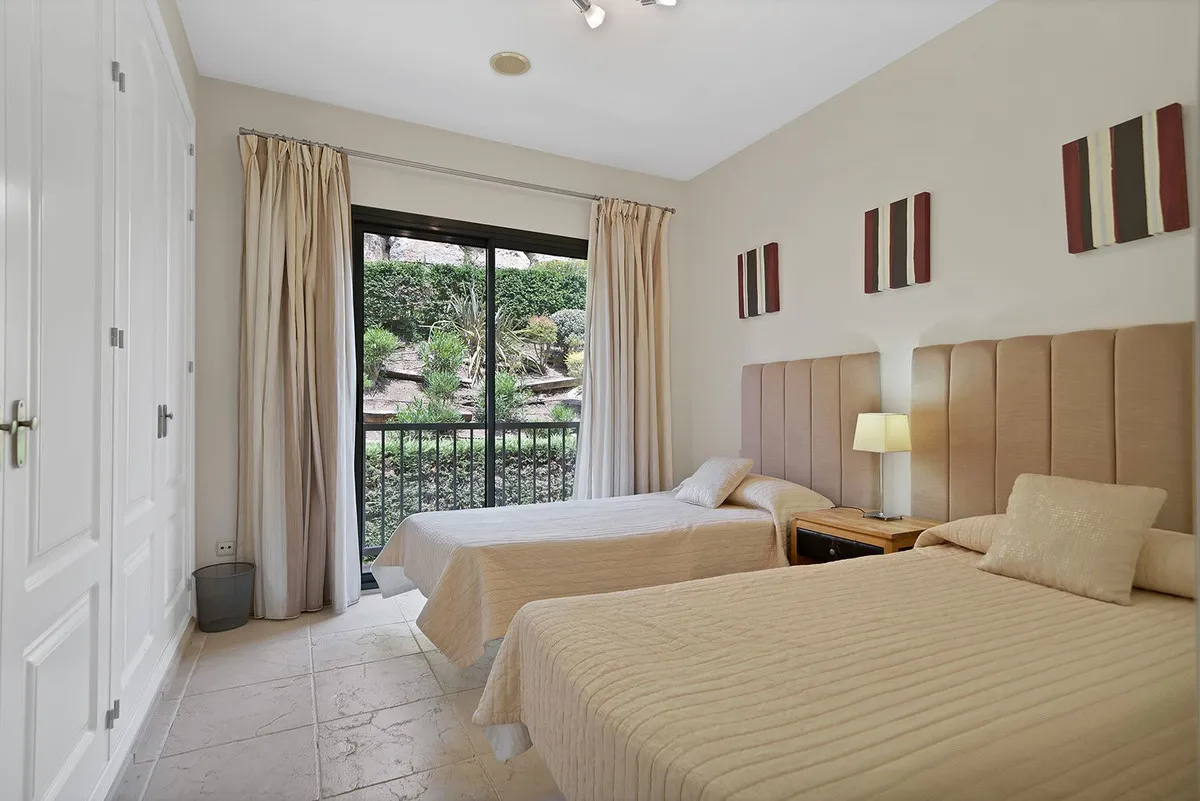 afa1d7b8-ce34-4199-b3ce-6dfb9dc3f309