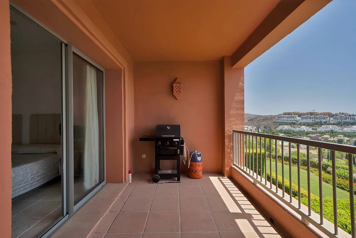 b0e4d578-2dc6-4206-8e2a-cf7ac3ff88c8