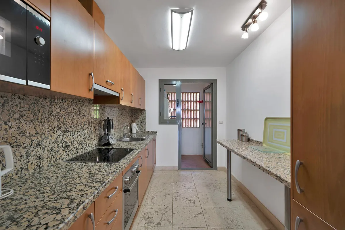 c796d3d2-b4fb-4416-8933-67d512b12ff6