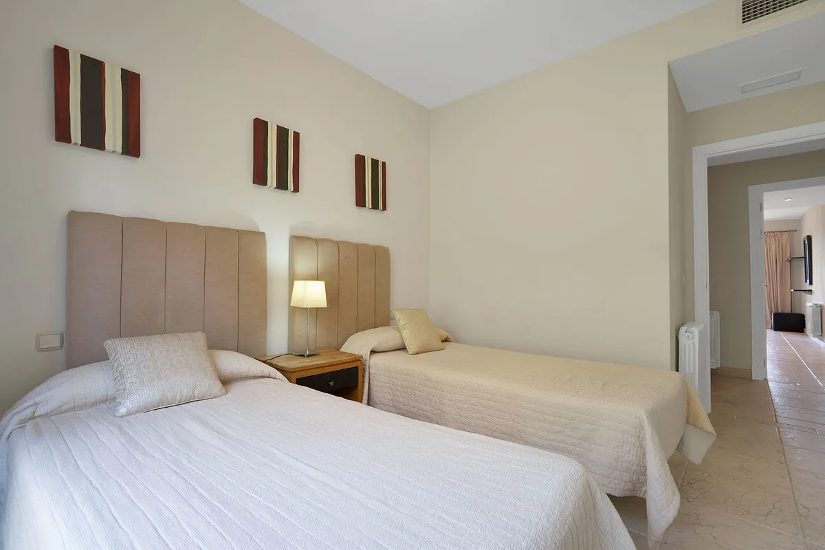 f8d97e01-d91b-464f-8715-1f08a9b30e15