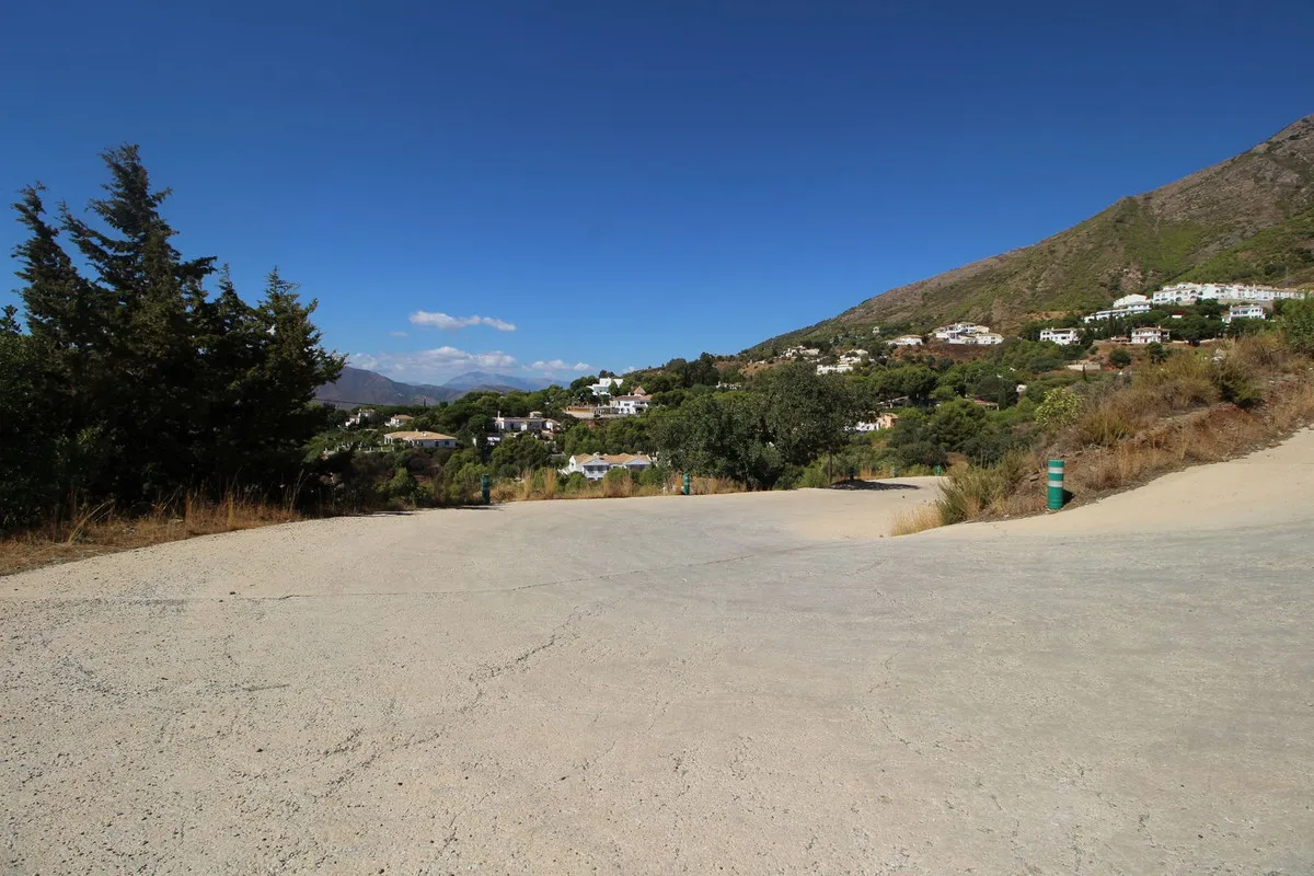 b3d863b8-9fa0-449a-8da7-9f05661c2960