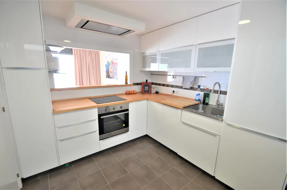 1196a8b7-8305-40e0-be26-7ba0a8875291