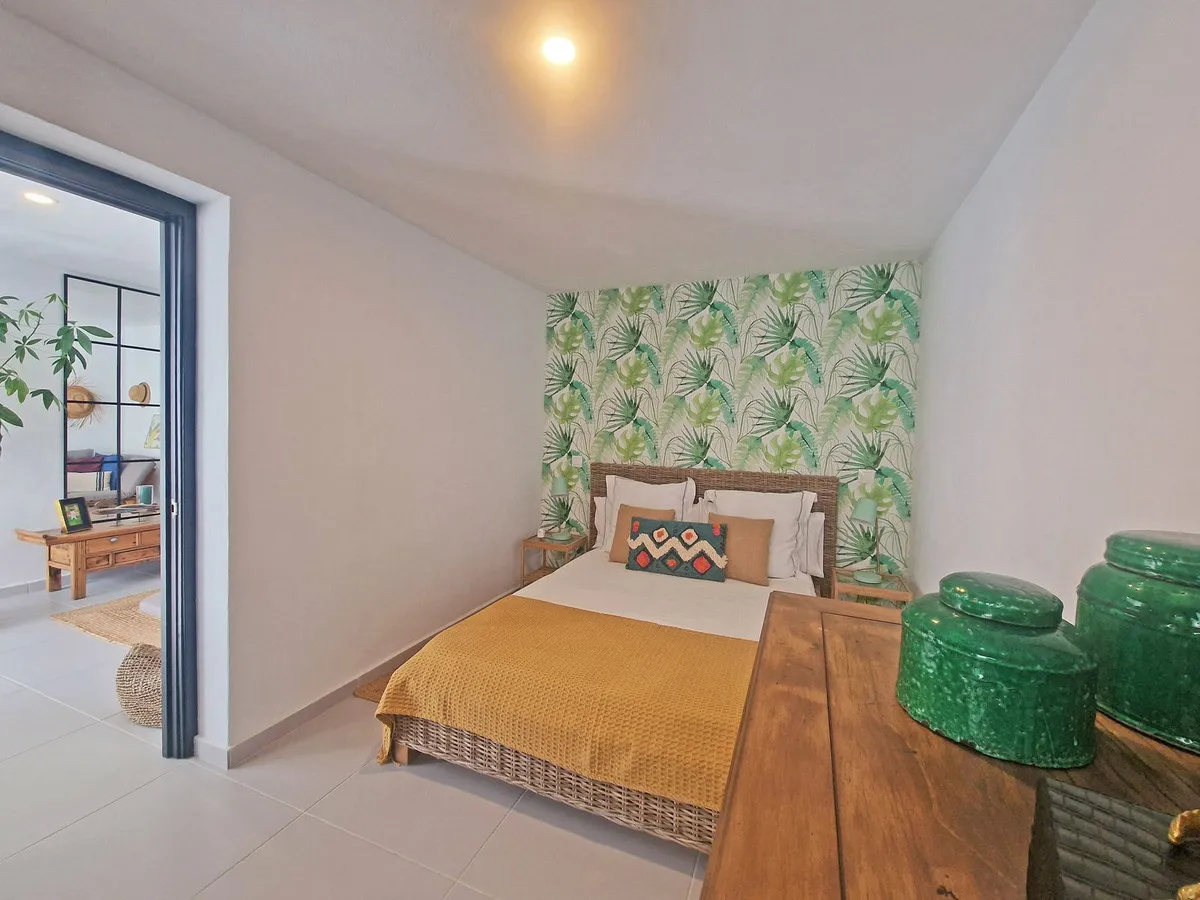 51c1aa68-b620-4200-a999-7d6219174635